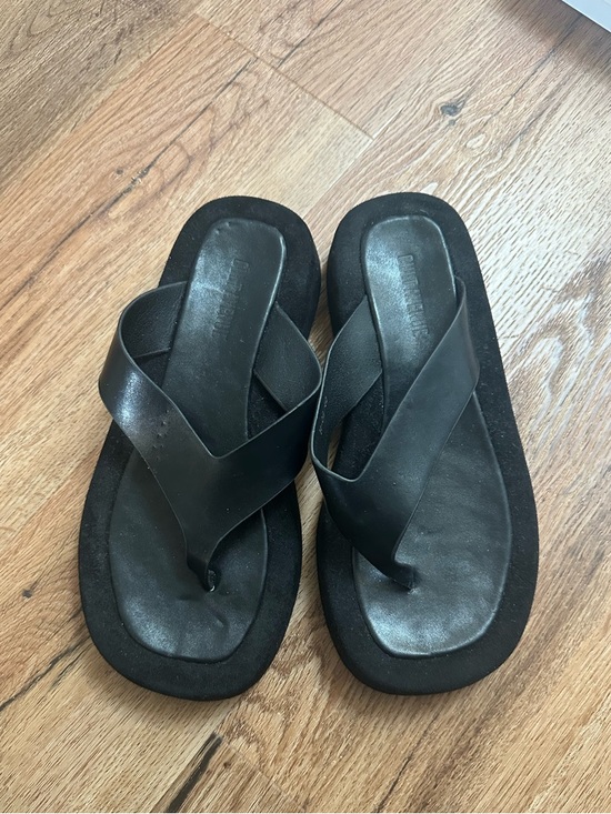 Princess Polly Shoes - Cult avenue black platform flip flops